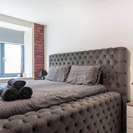 2 Bed Apartment With Pool Table 브래드퍼드 외부 사진