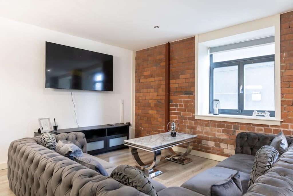 2 Bed Apartment With Pool Table 브래드퍼드 외부 사진